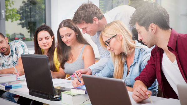 Kundenanpassung Für eine Individualschulung stimmen wir vorab mit Ihnen die Schwerpunkte und Themen ab