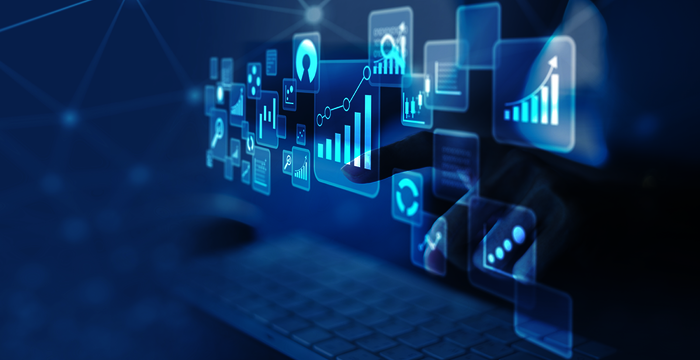Futuristische Darstellung digitaler Datenanalyse: Schwebende, leuchtende Bildschirme mit Diagrammen, Balkendiagrammen und Netzwerk-Symbolen, die Verbindungen und Fortschritt über einen Laptop anzeigen.